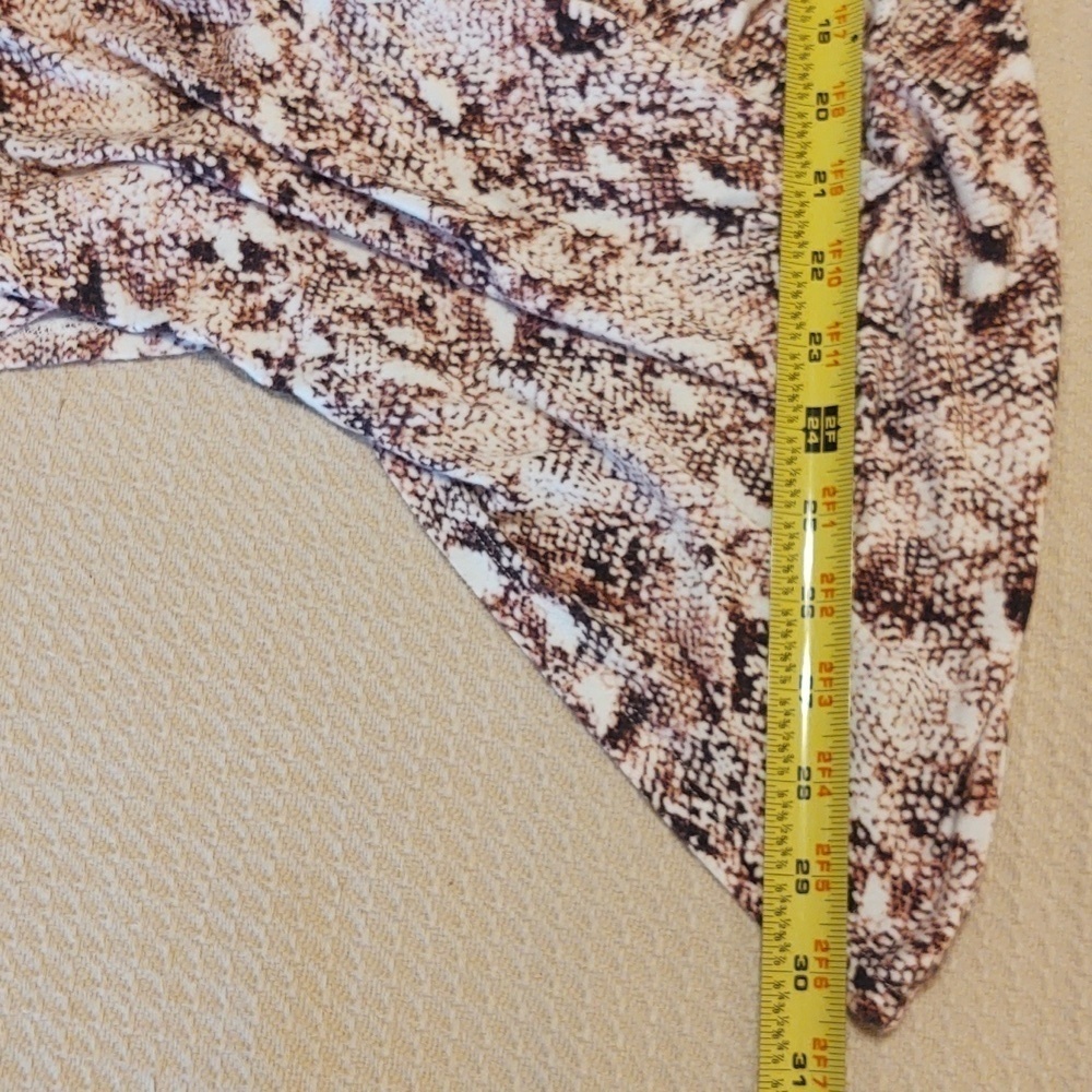 New Directions Pink and White Long Sleeve Snakeskin Look Blouse - Picture 11 of 12